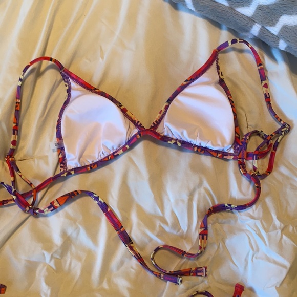 Cute patterned bikini swimsuit - Picture 2 of 3